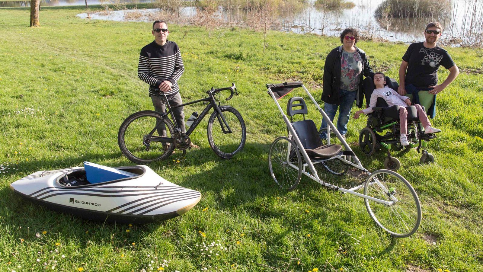 Telediario 1 Uxue Txasko y Hektor Llanos, un regalo para el triatlón