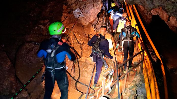 Tailandia cree que antes de cuatro días podría empezar el rescate de los menores atrapados en la cueva