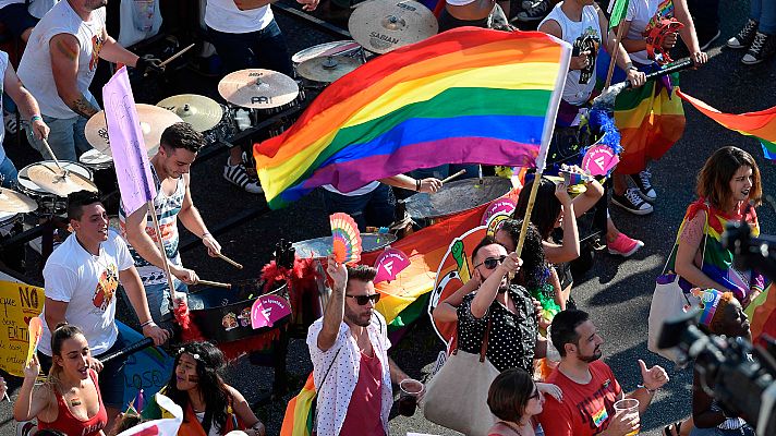 Telediario 1 - Madrid reivindica los derechos de las personas transexuales en la marcha del Orgullo