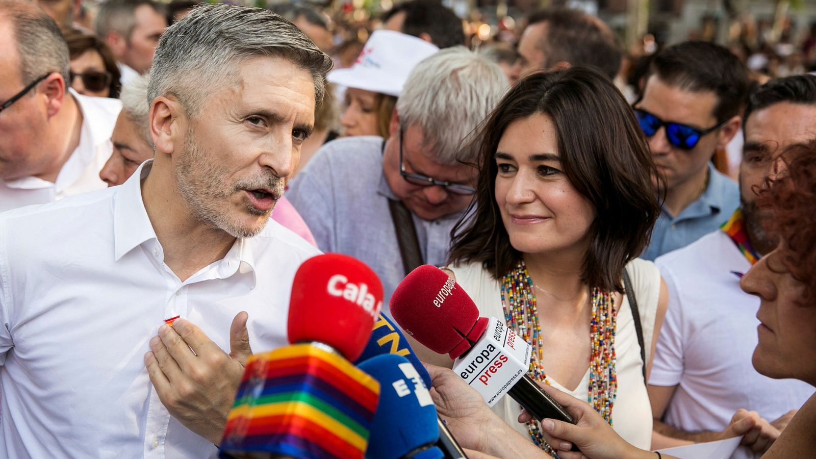 Telediario 1: El ministro del Interior, Grande-Marlaska, y la de Sanidad, Carmen Montón, en la marcha del Orgullo | RTVE Play