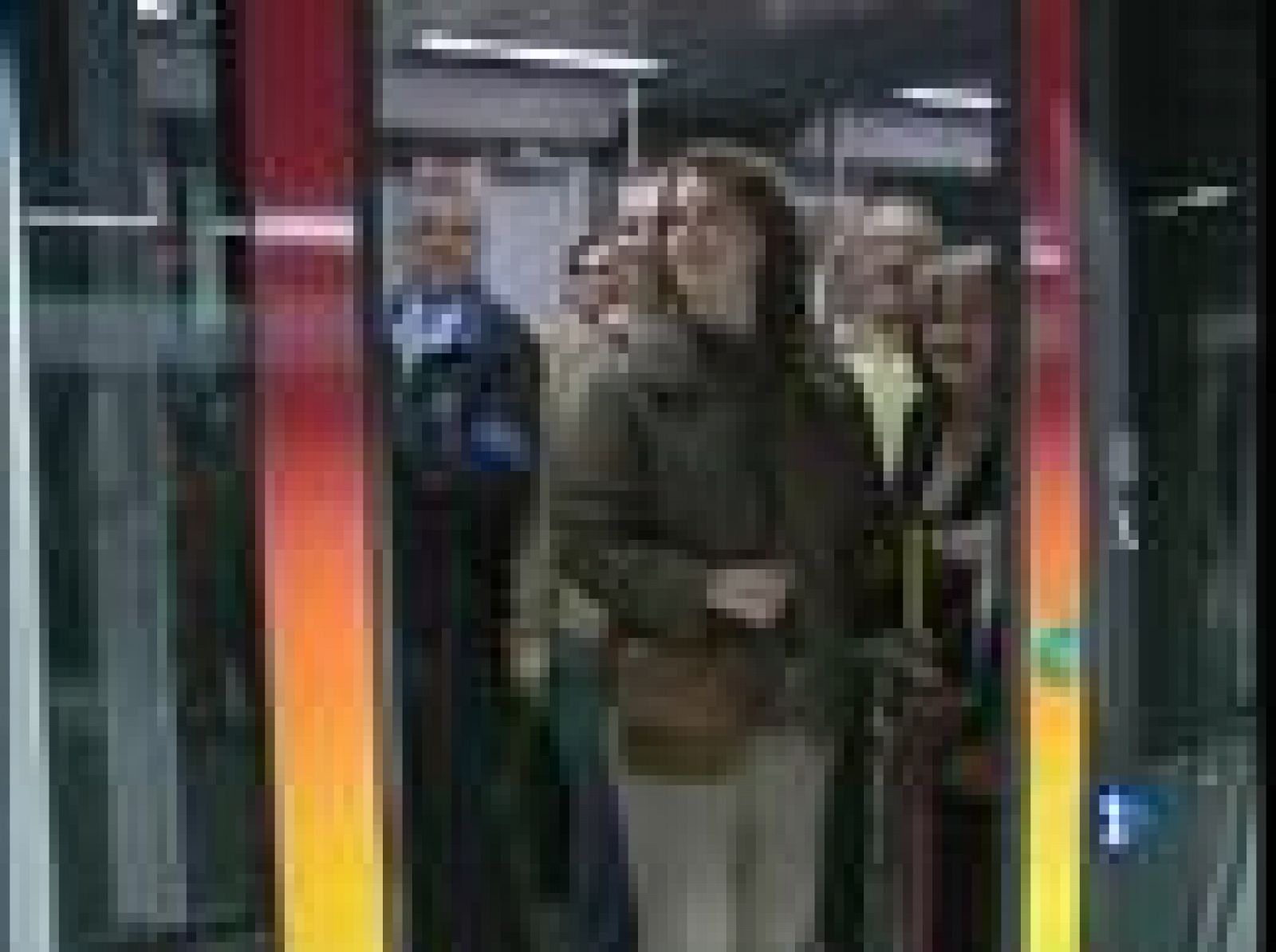 Los sevillanos ya pueden viajar en metro | Ver