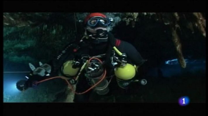 Informatiu Balear - L'espelèoleg mallorquí Xisco Gràcia pendent del rescat de Tailàndia.