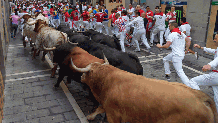 San Fermín - Cuarto encierro veloz y limpio con toros de Fuente Ymbro