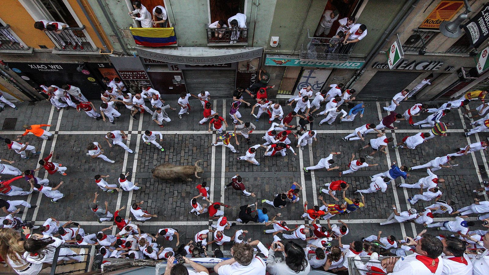 San Fermín | Decenas de corredores se estrenan en los encierros