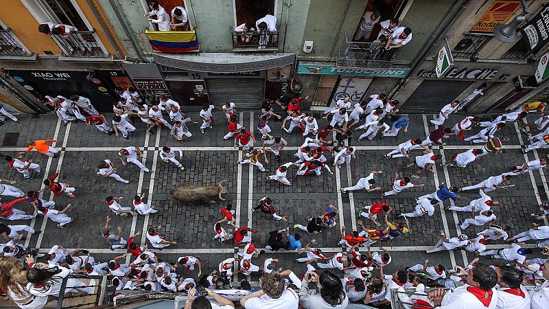 San Fermín | Decenas de corredores se estrenan en los encierros