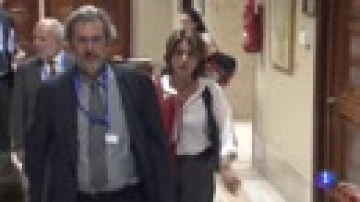 Telediario 1 - El Gobierno creará una "comisión de la verdad" e impulsará la búsqueda de desaparecidos del franquismo