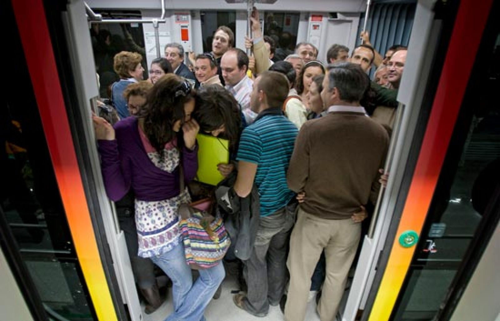 Sevilla se ha convertido en la sexta ciudad española que dispone de metro.
