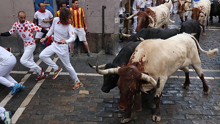 San Fermín - Sexto encierro emocionante y limpio