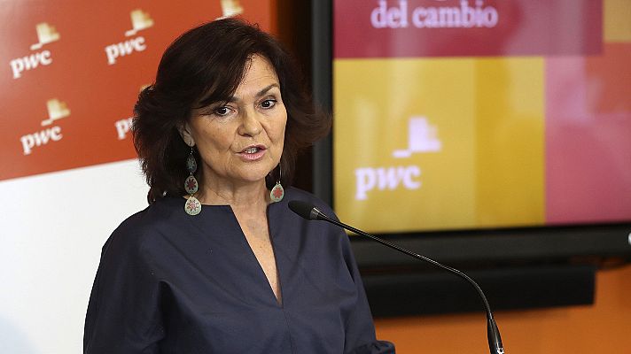 Carmen Calvo se compromete a impulsar la paridad en los consejos de administración