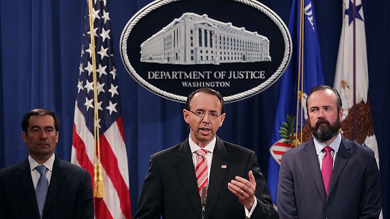 Doce agentes rusos imputados por hackear la campaña electoral de Clinton en 2016