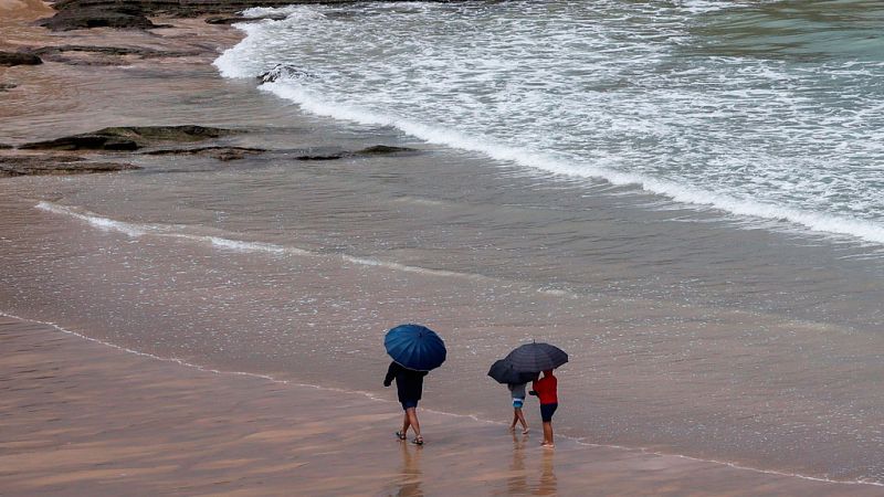 Tormentas en el norte y altas temperaturas en la zona mediterránea