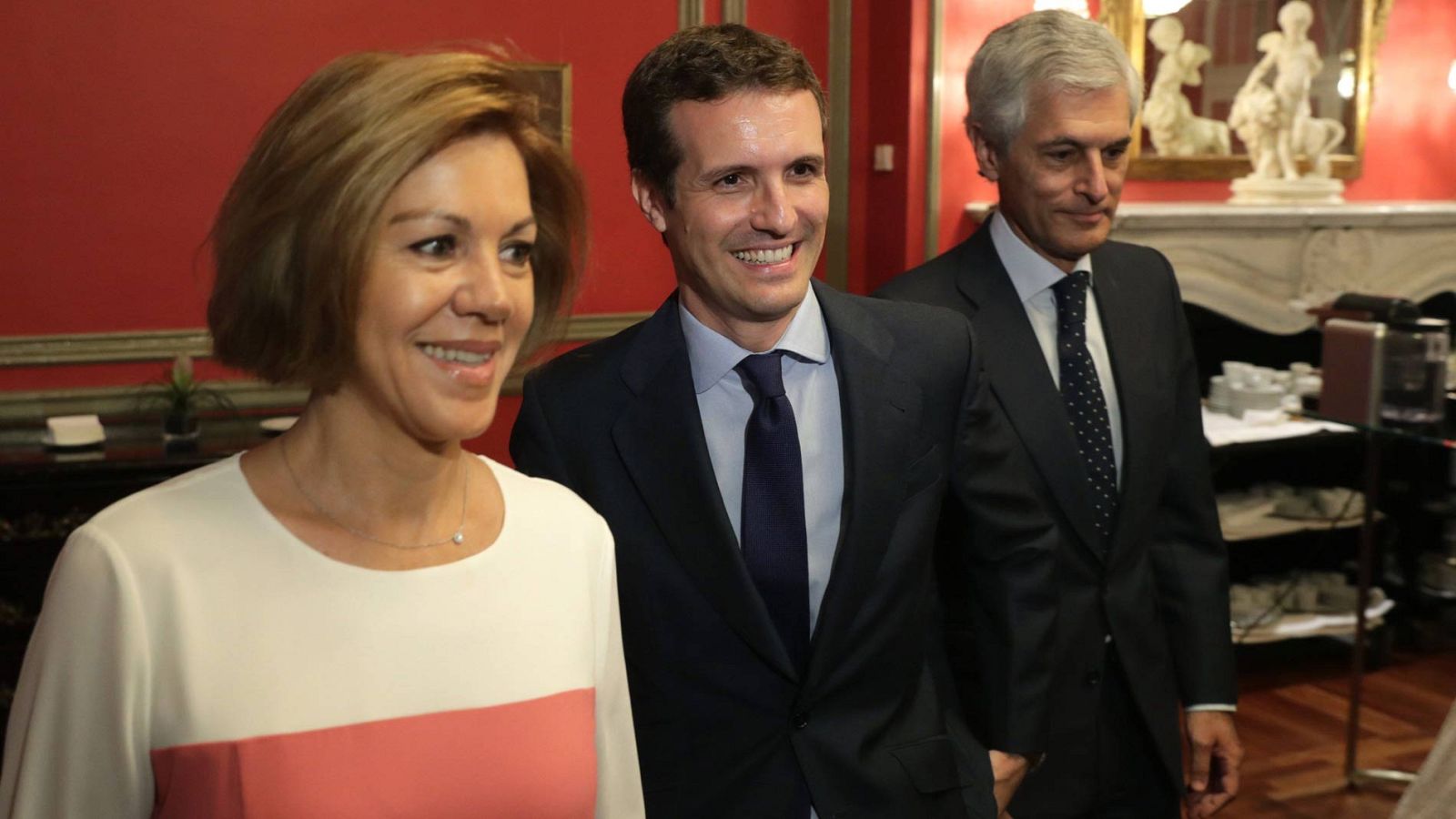 Cospedal apoya a Casado como líder del PP: "Puede ser una magnífica opción. Hace falta un partido unido" - Informativo 24h | Ver