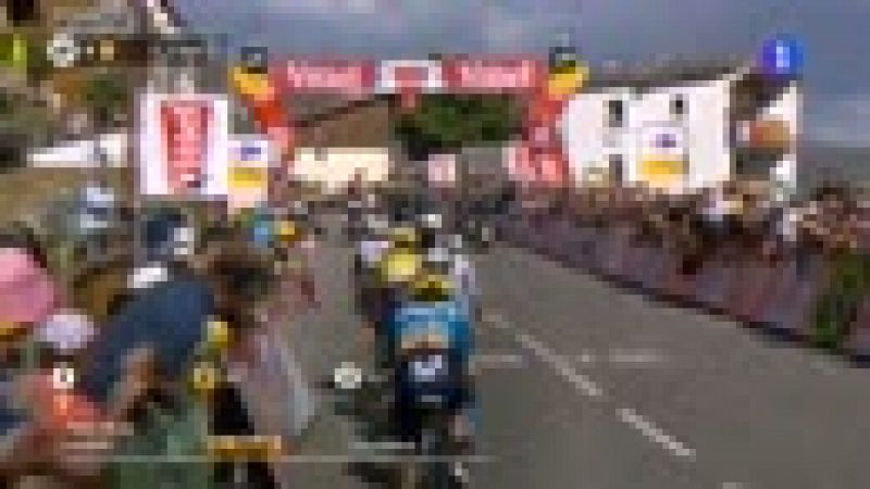 El británico Geraint Thomas (Sky) confirmó su liderazgo en su equipo y en el Tour al imponerse en la duodécima etapa, disputada entre Bourg-Saint-Maurice y Alpe D'Huez, de 175,5 kilómetros, por lo que consolidó el maillot amarillo.