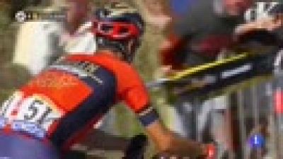 Un aficionado, responsable de la ca�da y posterior abandono de Nibali del Tour