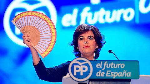 Congreso PP | Sáenz de Santamaría utiliza un abanico como metáfora de la unidad del partido