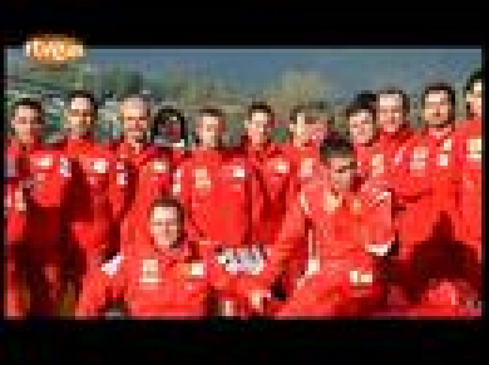 Los pilotos de MotoGP aprovechan el parón invernal para ejercer diversas actividades, como montar en Ferrari o ejercitarse con la bicicleta.