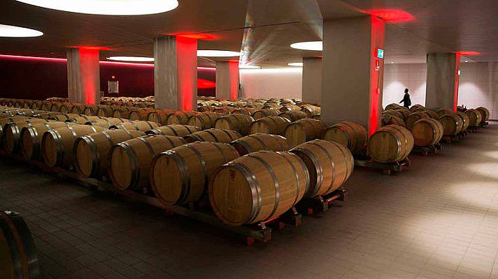Un organización vendía botellas de vino de 19 euros a 1.900