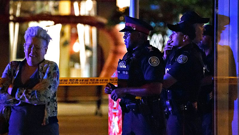 Un tiroteo en Toronto deja una mujer muerta, además del autor de los disparos