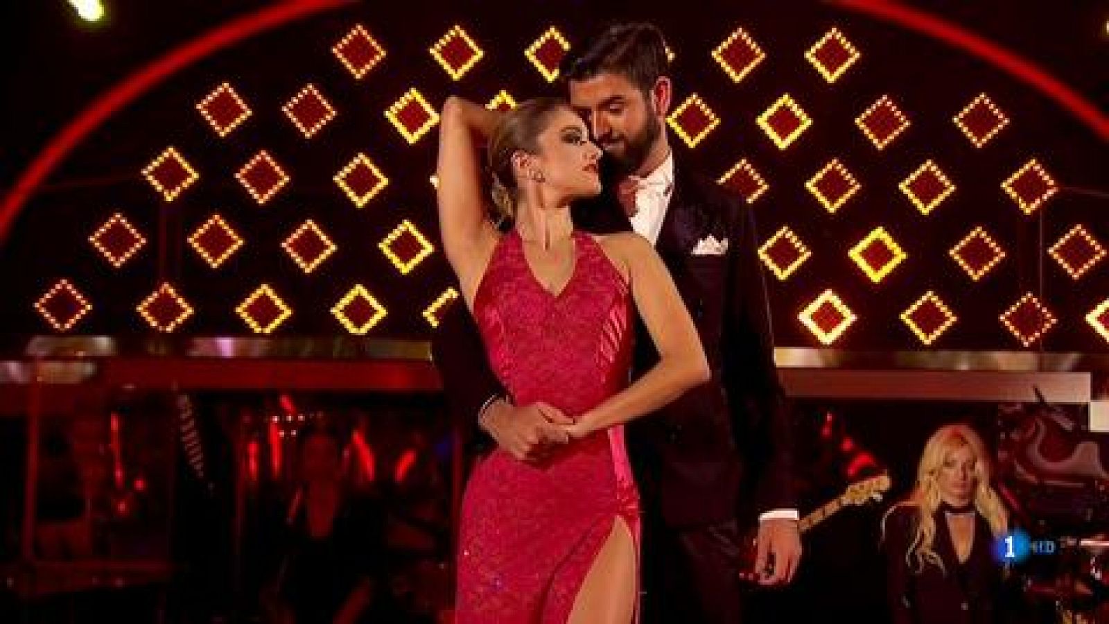 Bailando con las estrellas - Manu Sánchez y Mireya bailan "Feeling good"