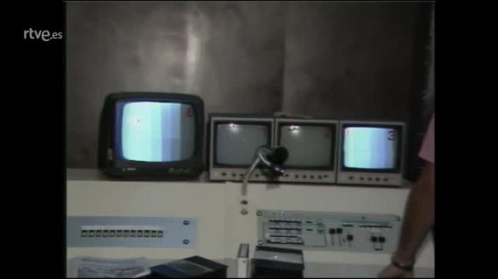  - Nace la primera televisión local de España