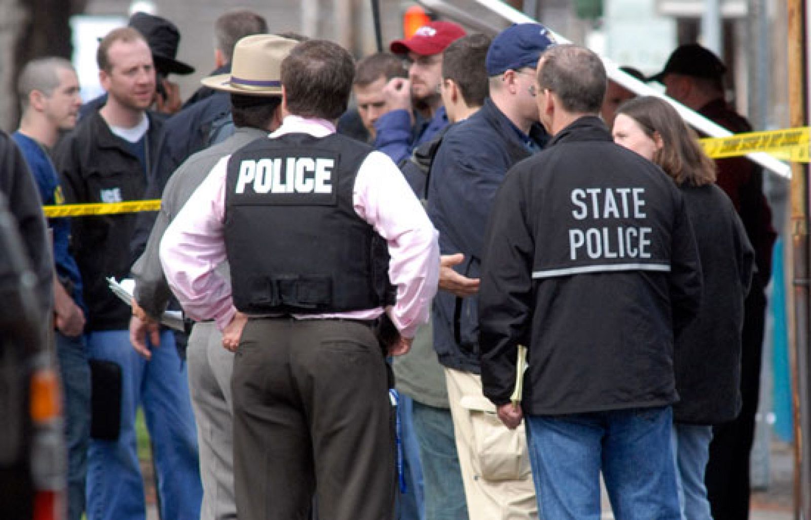 Un hombre asesina a 13 personas en EE.UU y después se suicida 