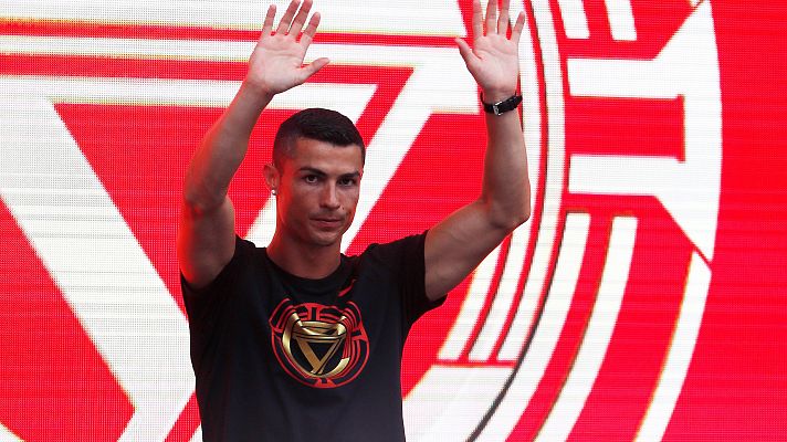 Telediario 1 - Cristiano y los problemas con Hacienda de los representados de Mendes