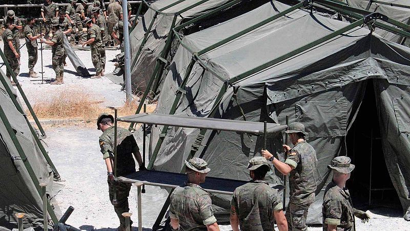 Más de 1.200 inmigrantes abarrotan el centro de estancia temporal en Ceuta