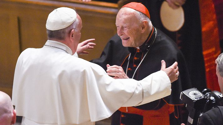 El papa recluye a un cardenal acusado de abusos a menores