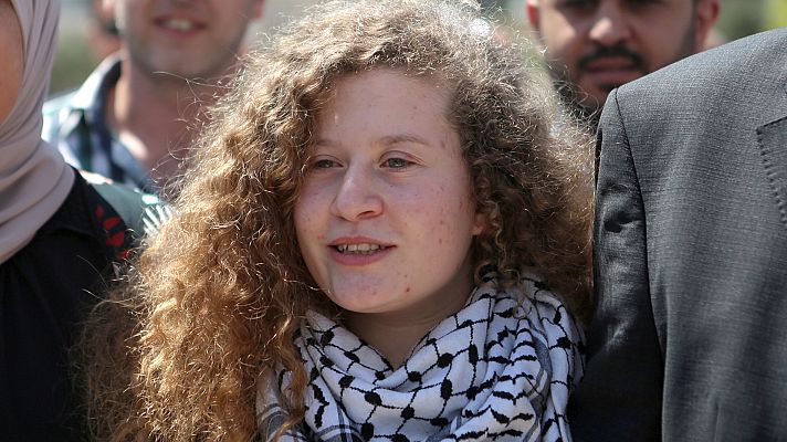 Informativo 24h - La adolescente palestina Ahed Tamimi sale de prisión tras su condena por abofetear a un soldado israelí