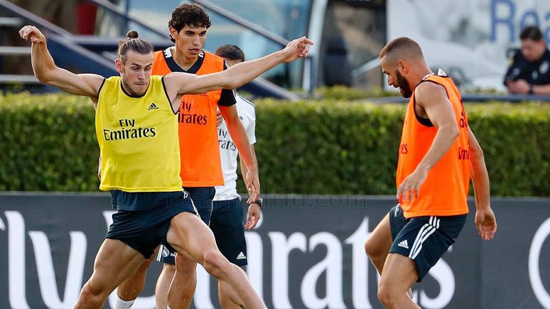 El Madrid se entrena atento al mercado