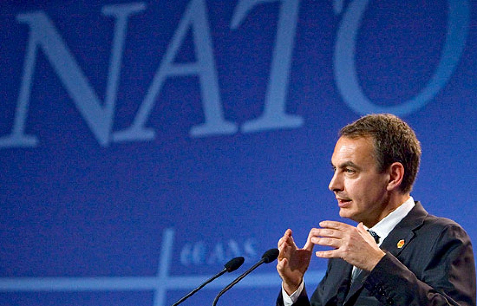 Zapatero anuncia un envío temporal de tropas a Afganistán | Ver