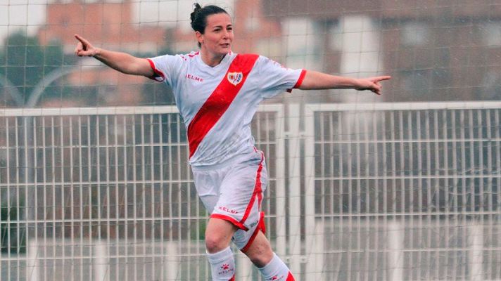 Telediario 1 - El Rayo Vallecano impide colgar las botas a Natalia Pablos
