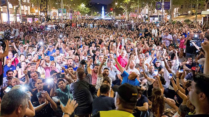 Informativo 24h - El taxi desconvoca la huelga tras la decisión de Fomento de permitir a las autonomías regular sobre las VTC