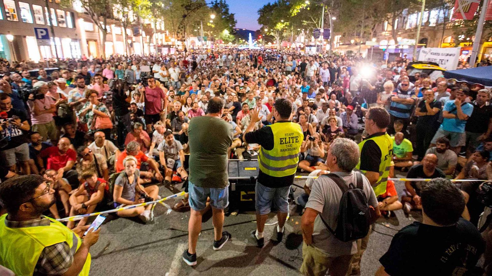 Los taxistas desconvocan la huelga tras la propuesta de Fomento a las CC.AA.