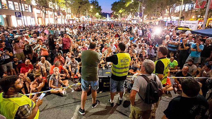 Telediario 1 - Los taxistas desconvocan la huelga tras la propuesta de Fomento a las CC.AA.