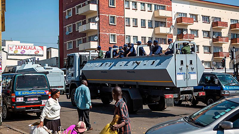 Calma tensa en Zimbabue tras los disturbios por las elecciones