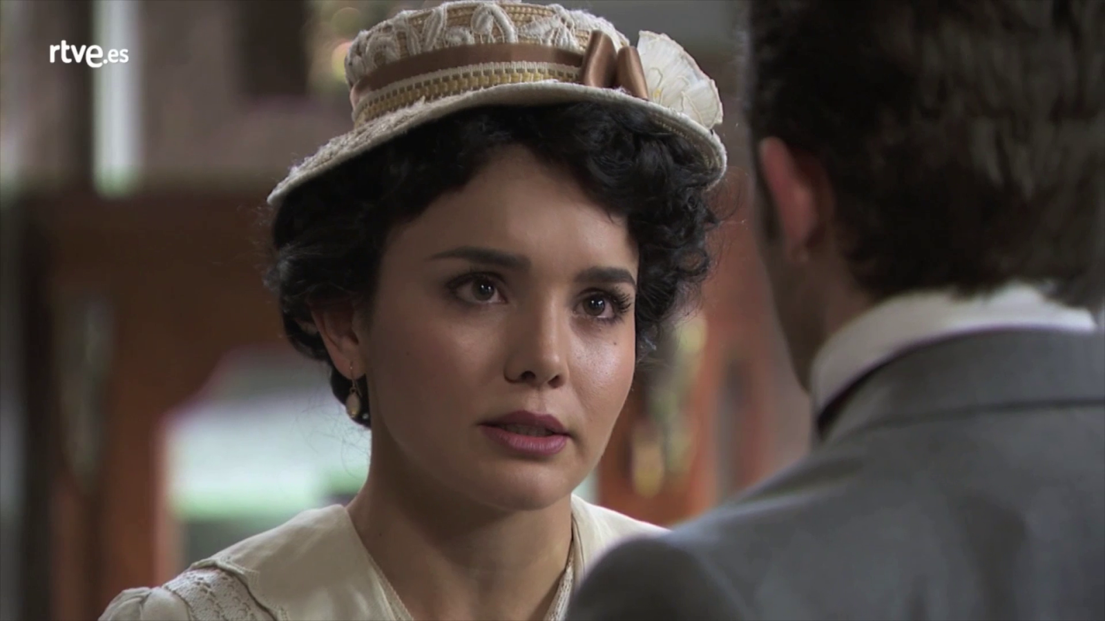 Acacias 38 - Blanca se acerca a Samuel