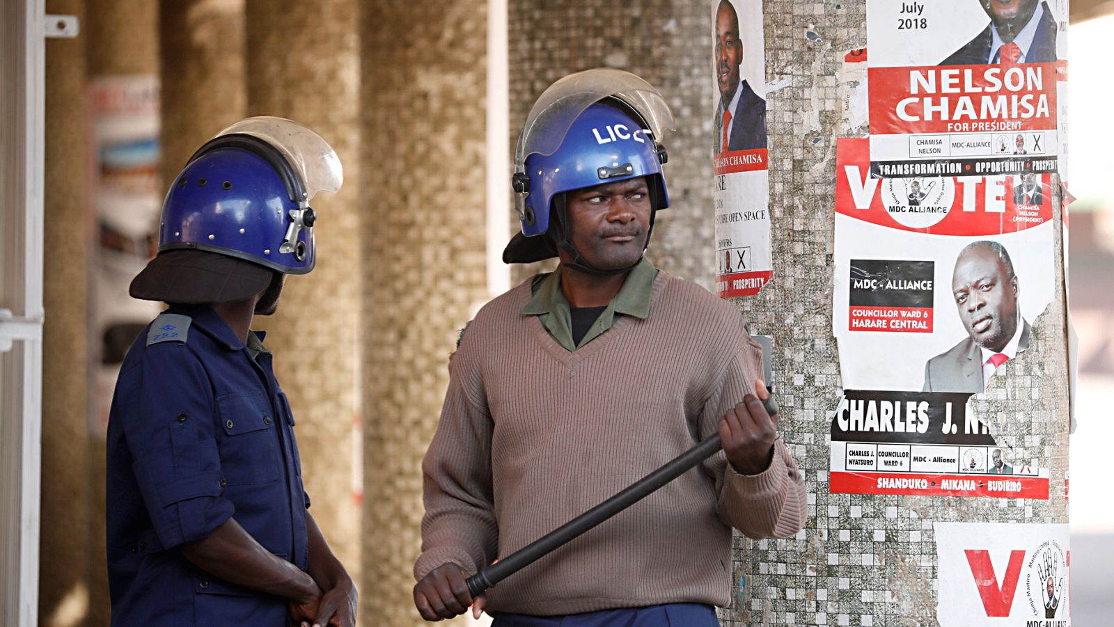 Tensión en Zimbabue ante la incertidumbre por los resultados electorales