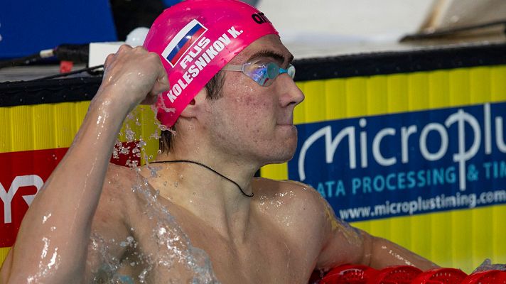  - Kliment Kolesnikov  bate el récord del mundo en los 50 metros espalda