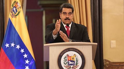 Maduro acusa al presidente colombiano saliente, Juan Manuel Santos, de estar detrás del atentado
