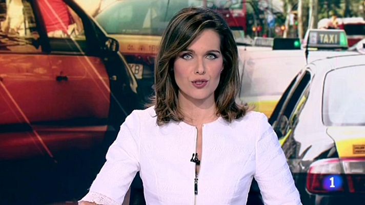 Telediario 1 - Las impresiones de un coche con licencia VTC y un taxi