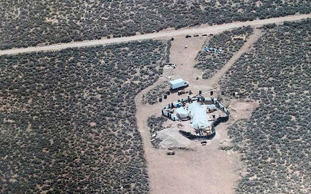 Telediario 1 - La Policía rescata a 11 niños que vivían en condiciones infrahumanas en EE.UU