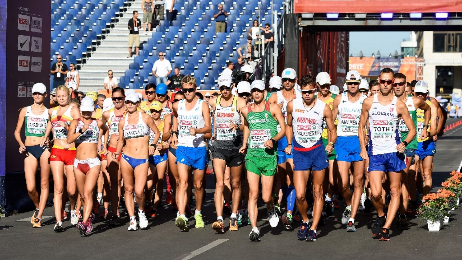 Sin programa: Atletismo sesión Matinal 50 km Femeninos y Masculinos (1) | RTVE Play