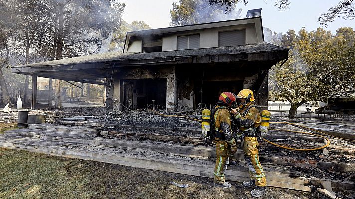 Aumenta el optimismo sobre la evolución del incendio en Llutxent, que ya ha arrasado 3.000 hectáreas