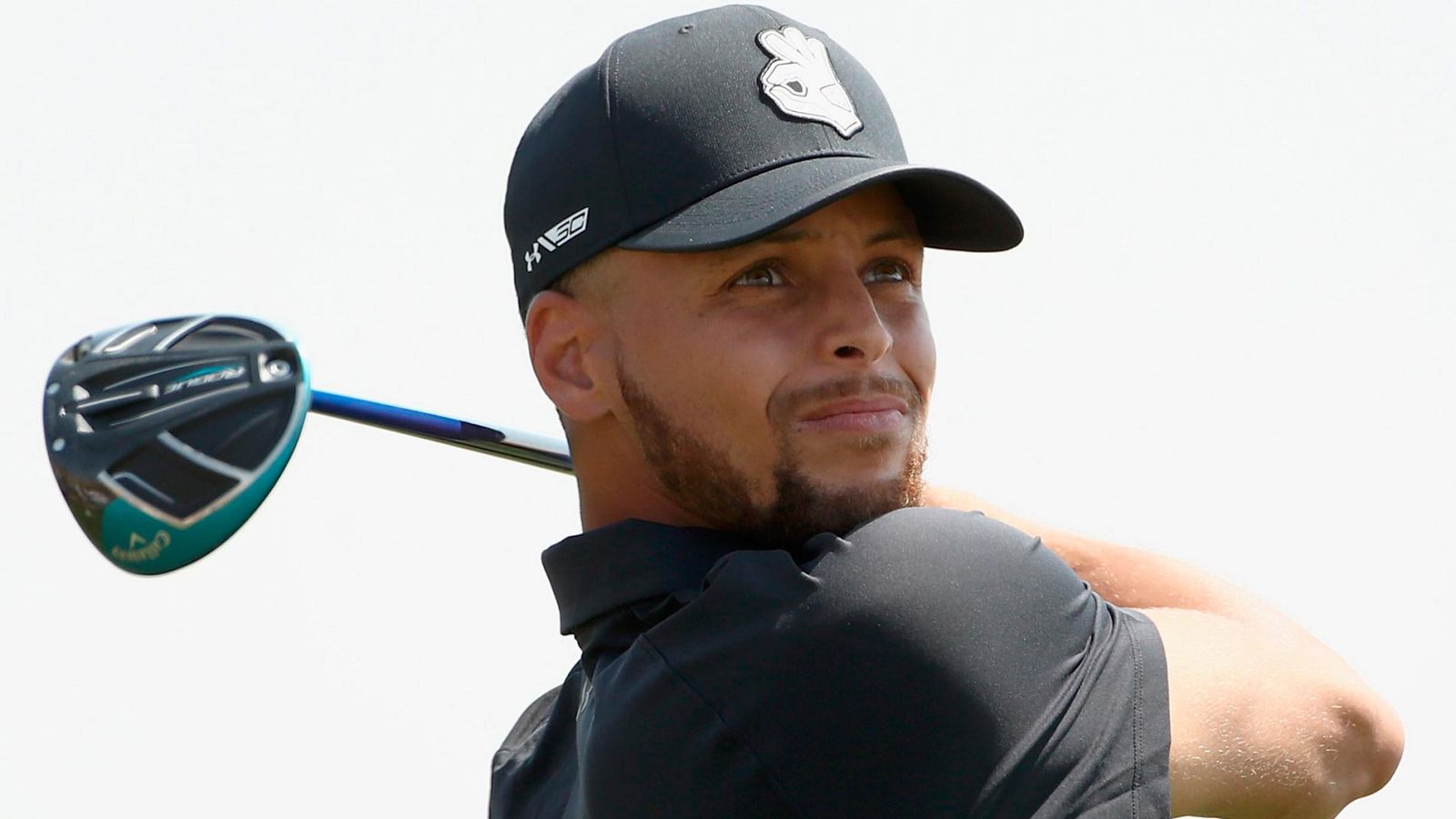 Stephen Curry hace sus pinitos en golf | Ver