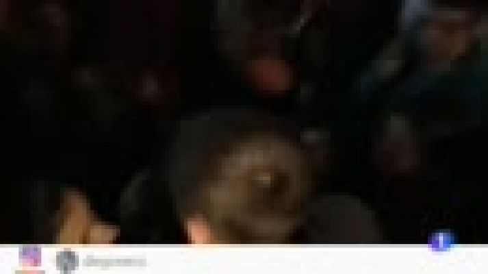 Telediario 1 - Más de 300 heridos al desplomarse una pasarela en el puerto de Vigo durante la celebración de un festival