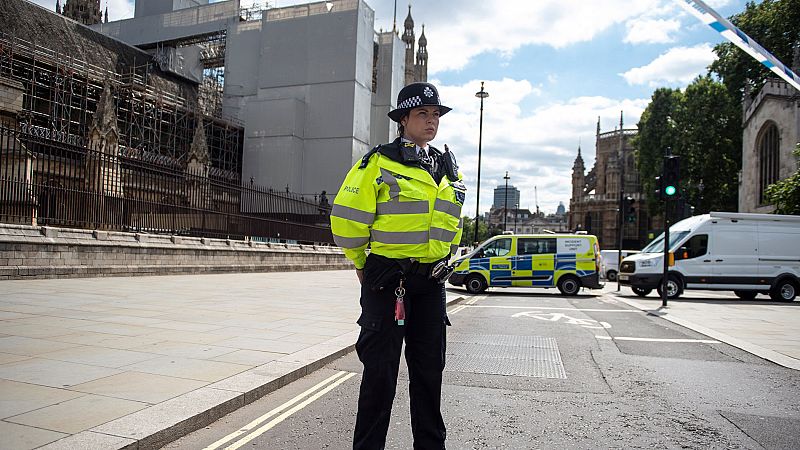 Investigan como ataque terrorista un atropello en el Parlamento británico que deja tres heridos