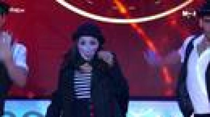 Pura magia - La mímica de Gisell y su manipulación de bolas