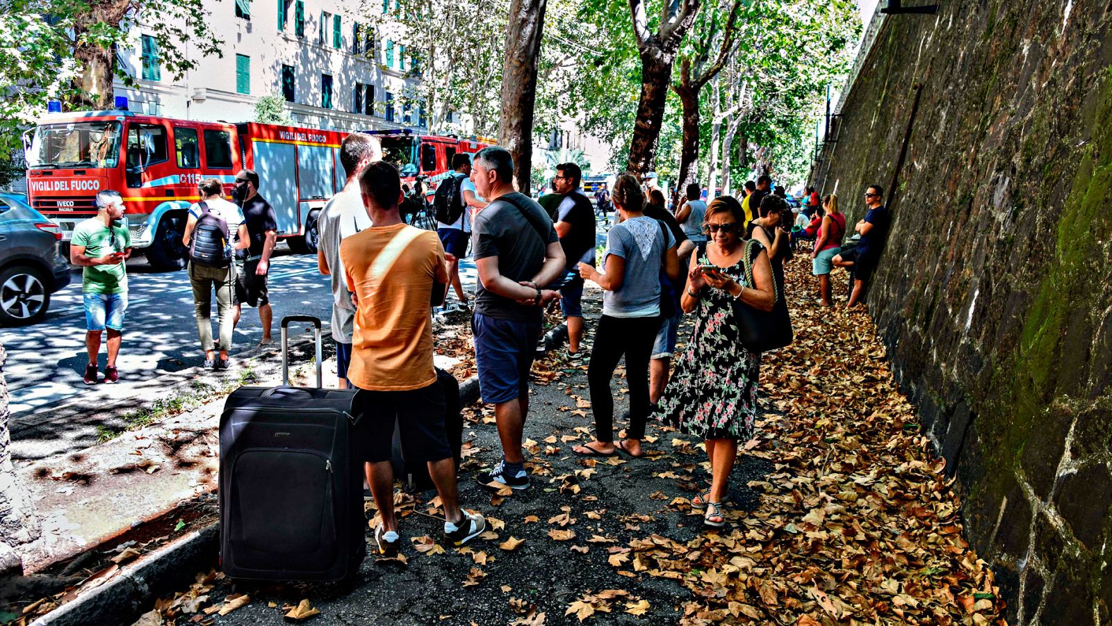 Cientos de personas siguen fuera de sus casas tras el derrumbe de un viaducto en Génova