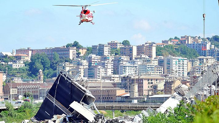 Continúan los rescates en Génova